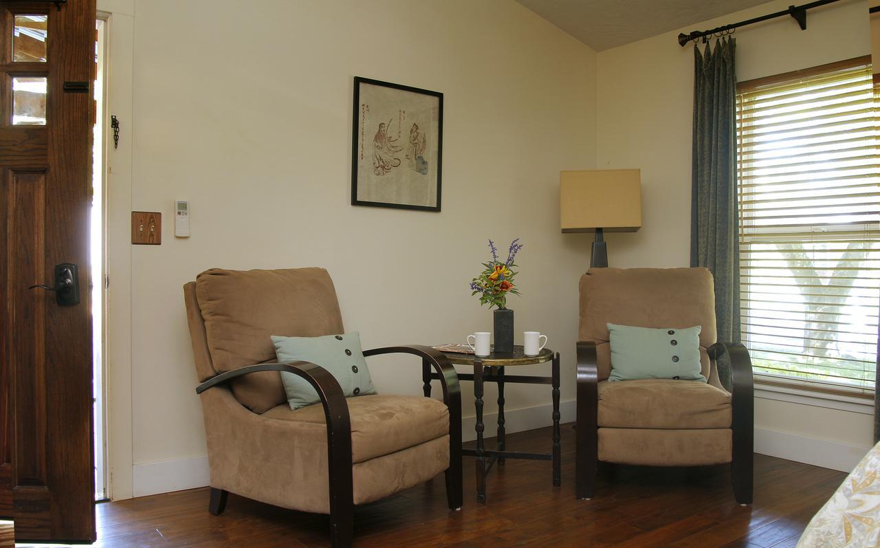Coho Cottages Willow Creek Екстериор снимка