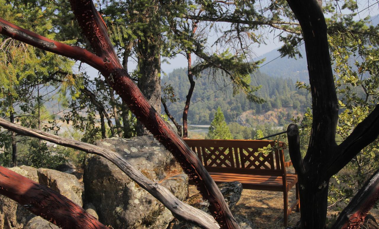Coho Cottages Willow Creek Екстериор снимка