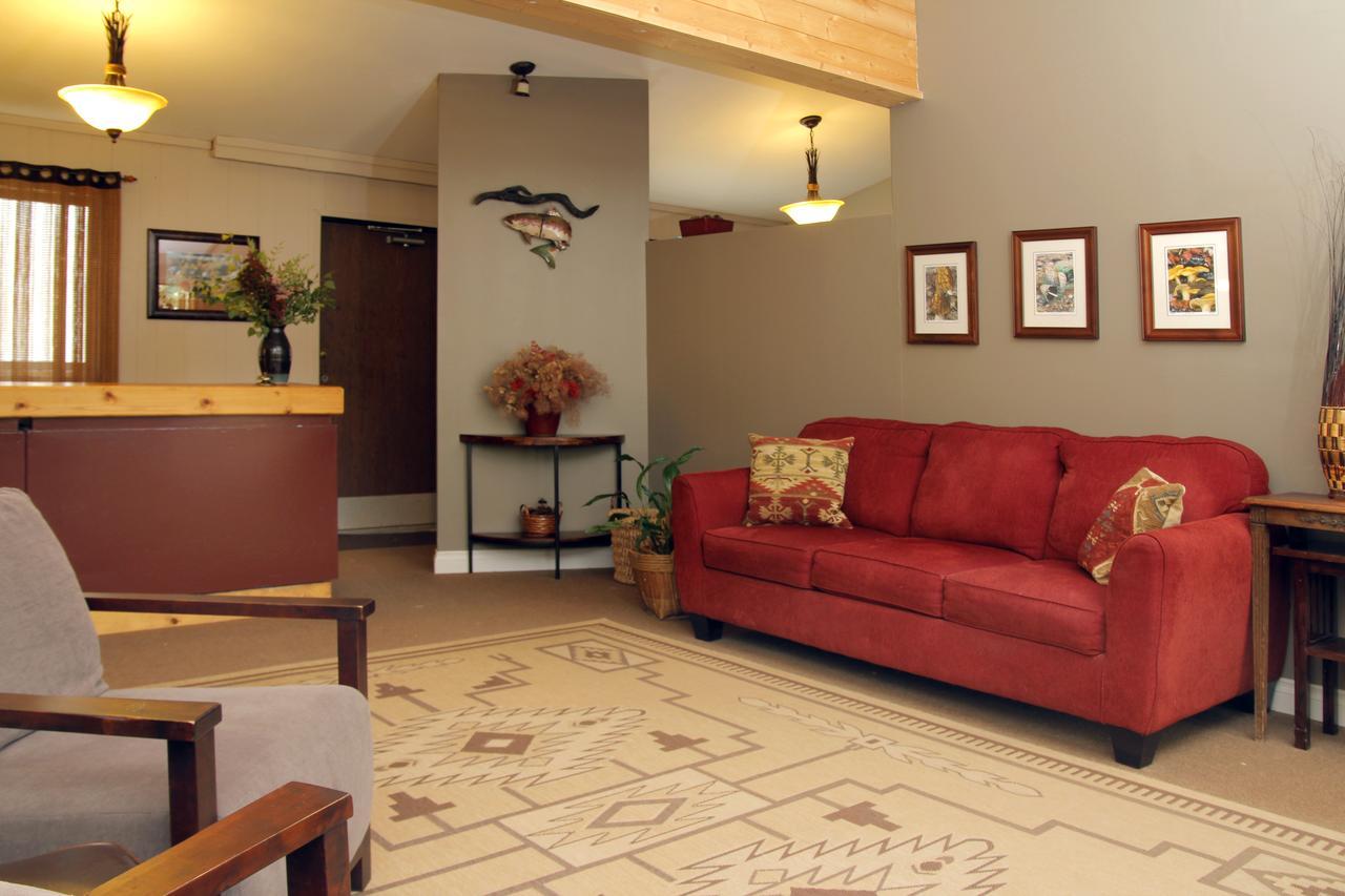 Coho Cottages Willow Creek Екстериор снимка